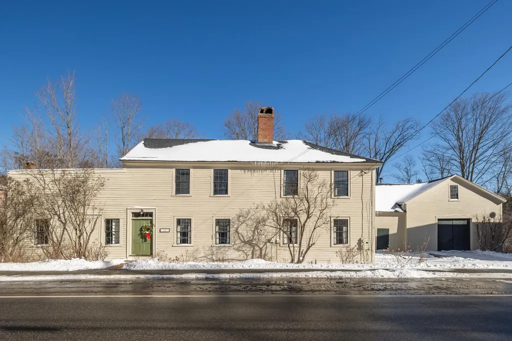 84 Main Street Francestown NH 03043