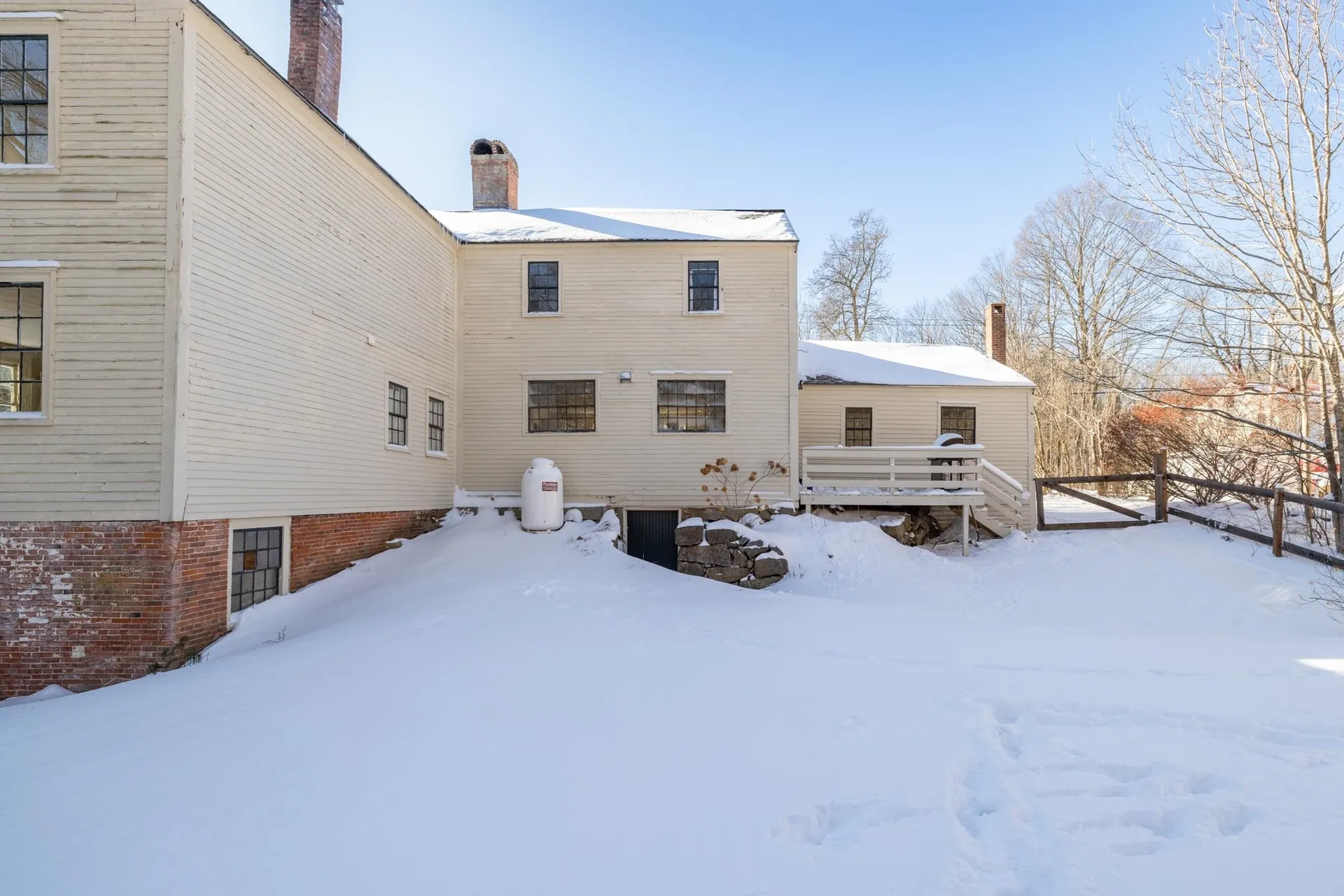 84 Main Street Francestown NH 03043