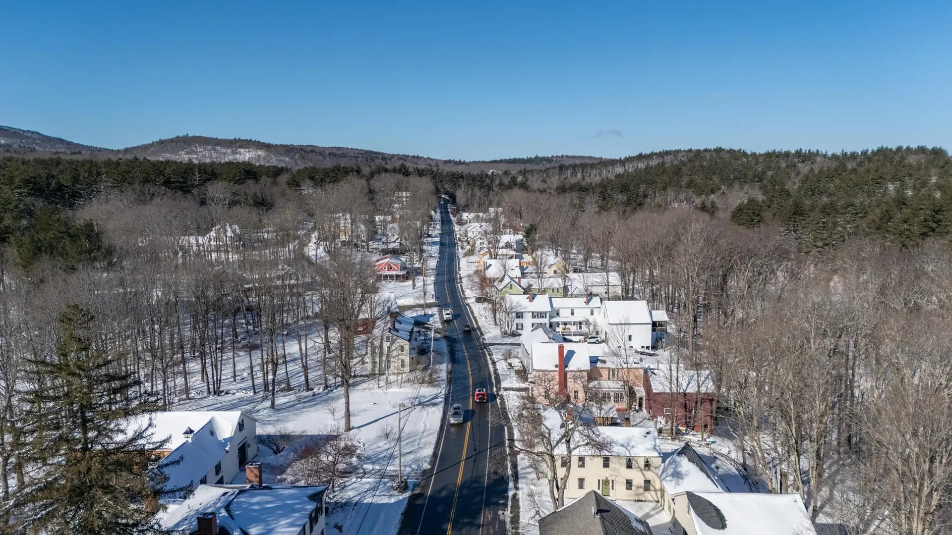 84 Main Street Francestown NH 03043