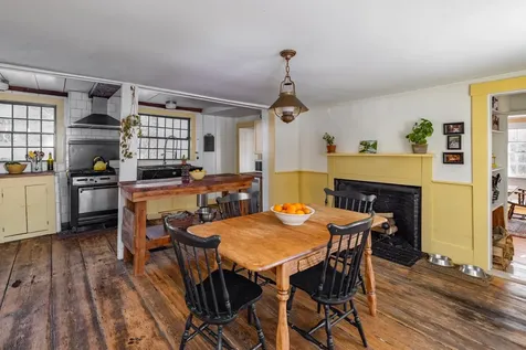 84 Main Street Francestown NH 03043