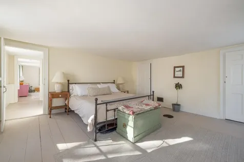 84 Main Street Francestown NH 03043