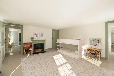 84 Main Street Francestown NH 03043