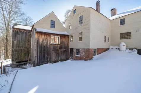 84 Main Street Francestown NH 03043