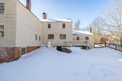 84 Main Street Francestown NH 03043