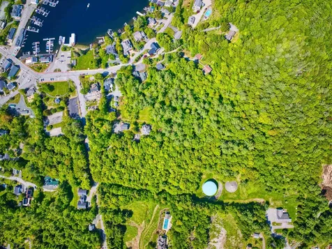 21/23 Burkehaven Hill Road Sunapee NH 03782