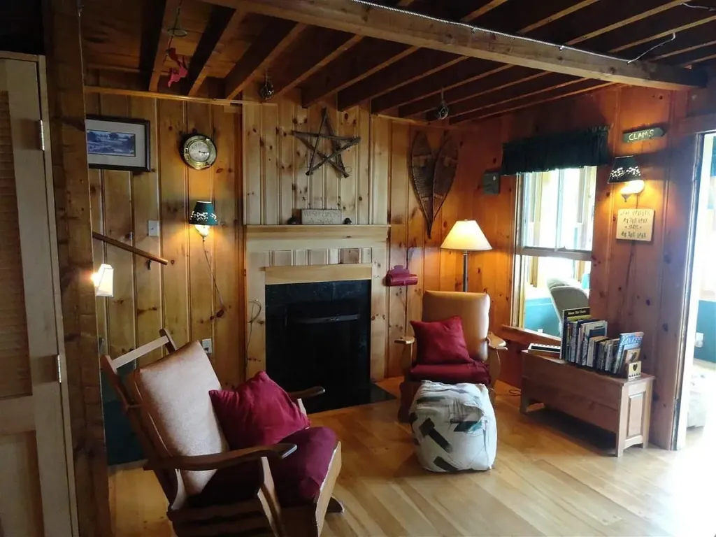 14 Crystal Springs Road Hebron NH 03241