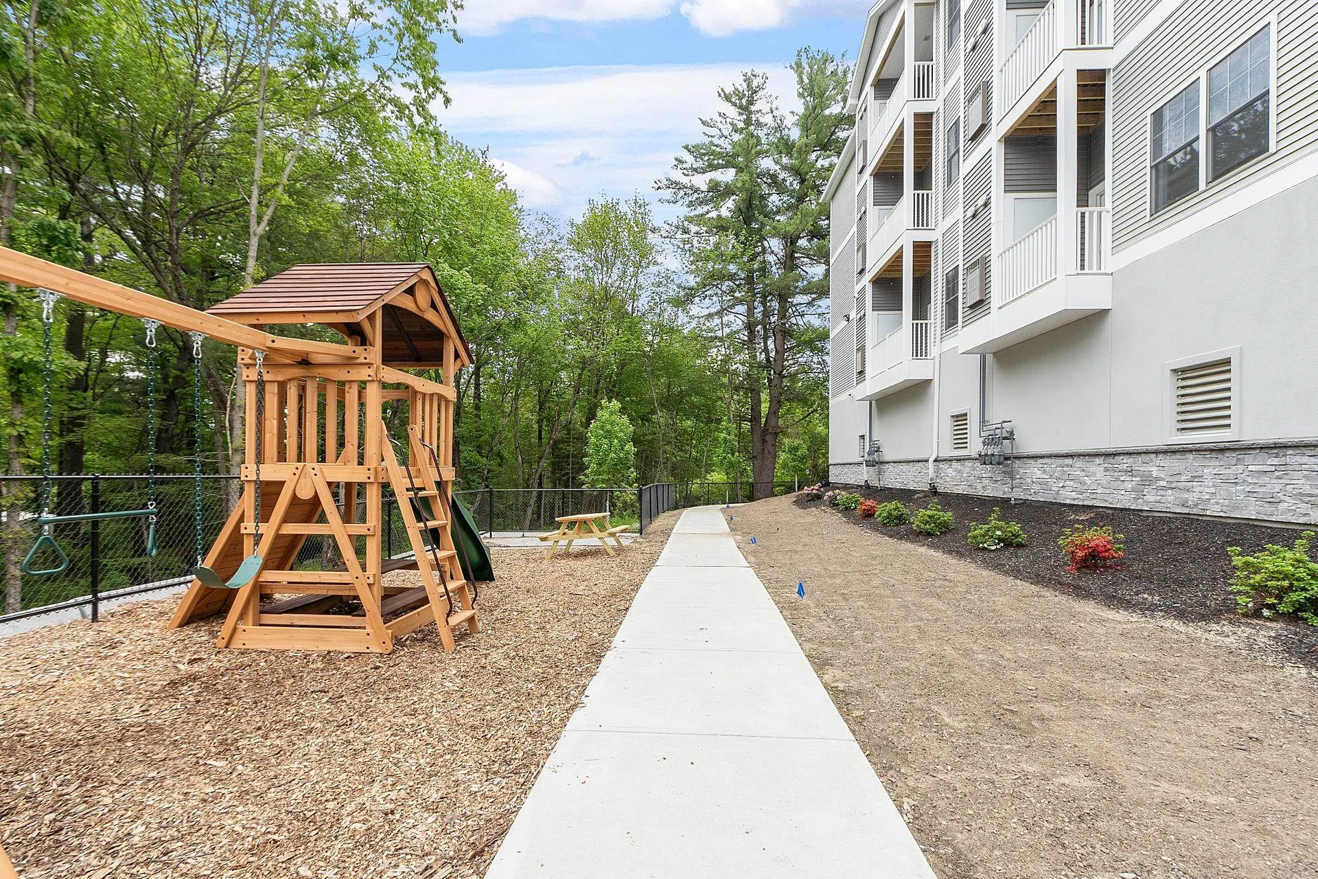 10100 S Willow Street Manchester NH 03103