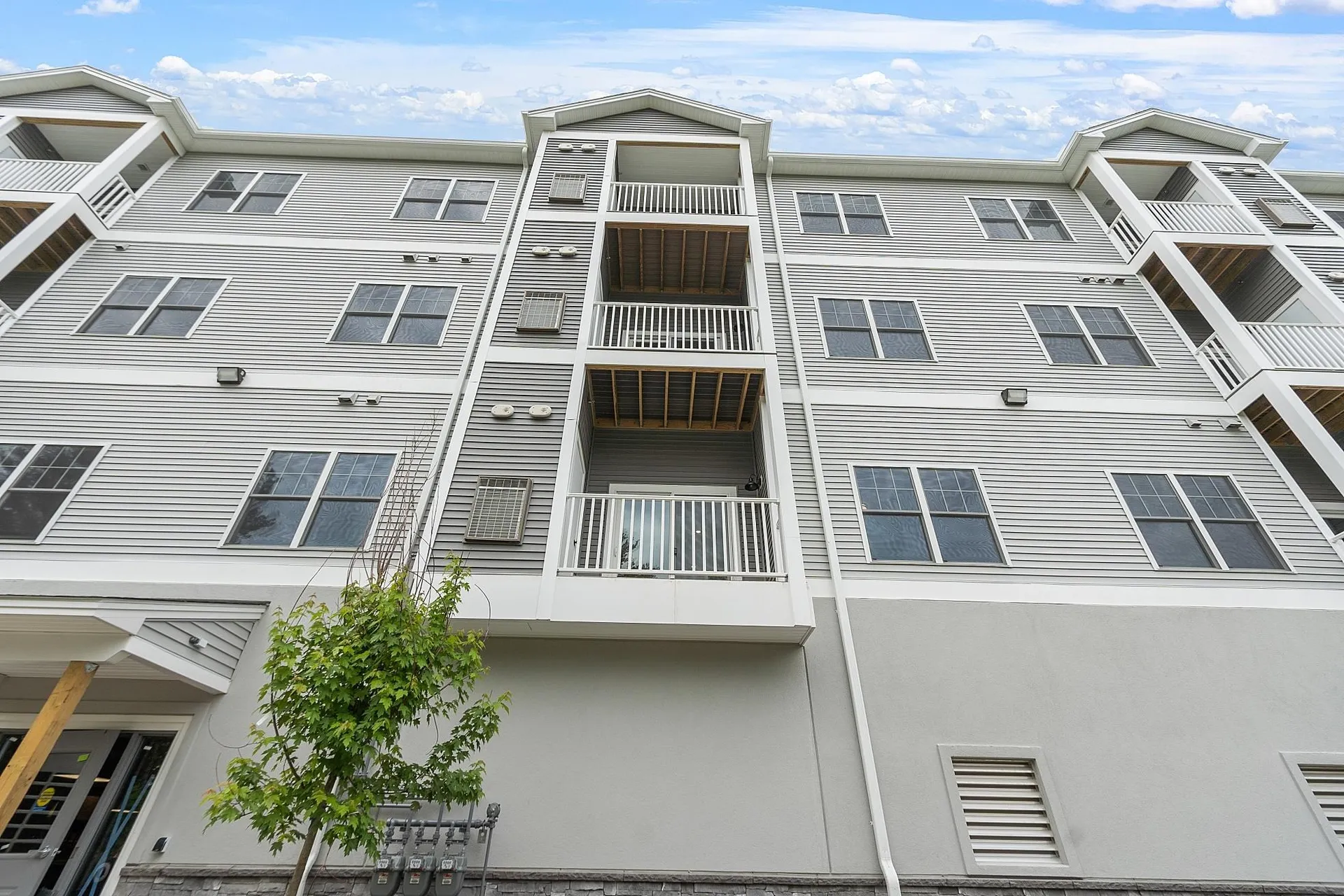 10100 S Willow Street Manchester NH 03103