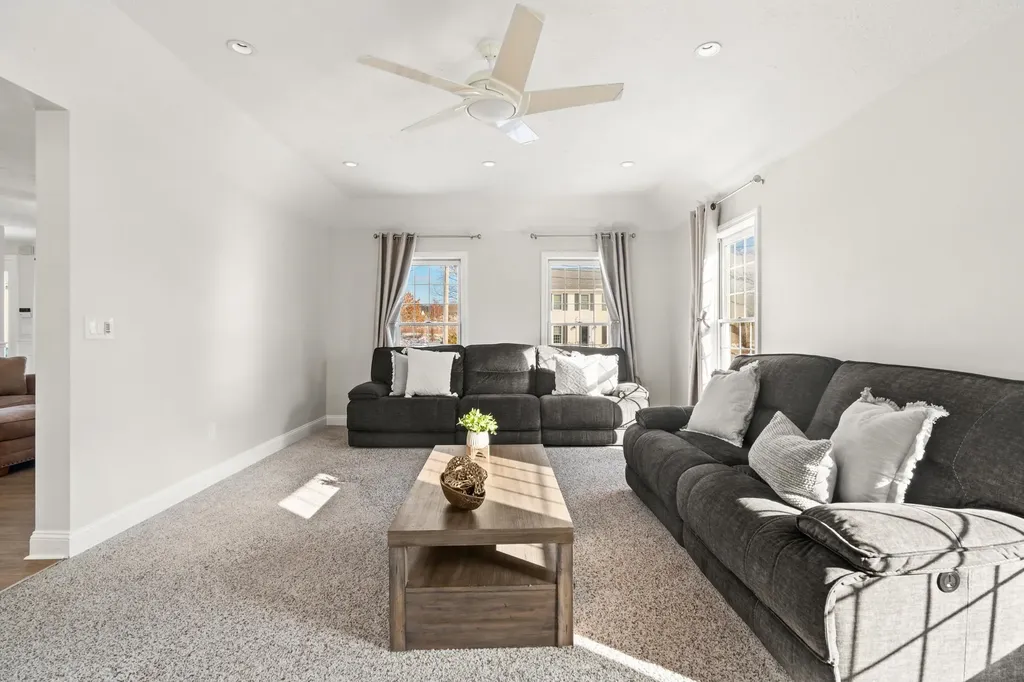 274 Aaron Drive Manchester NH 03109