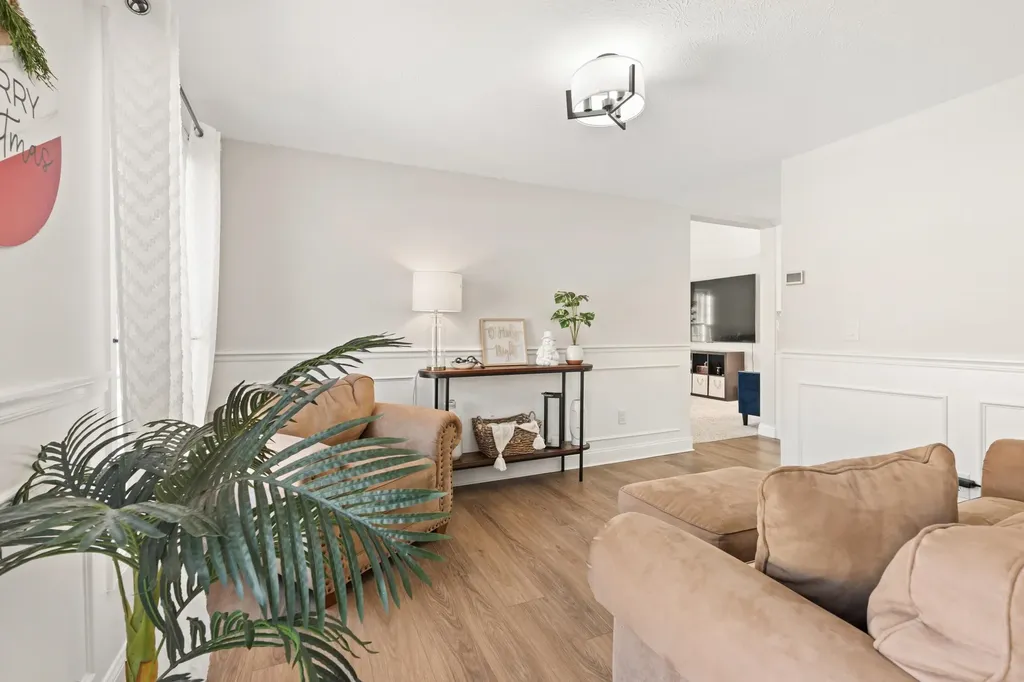 274 Aaron Drive Manchester NH 03109