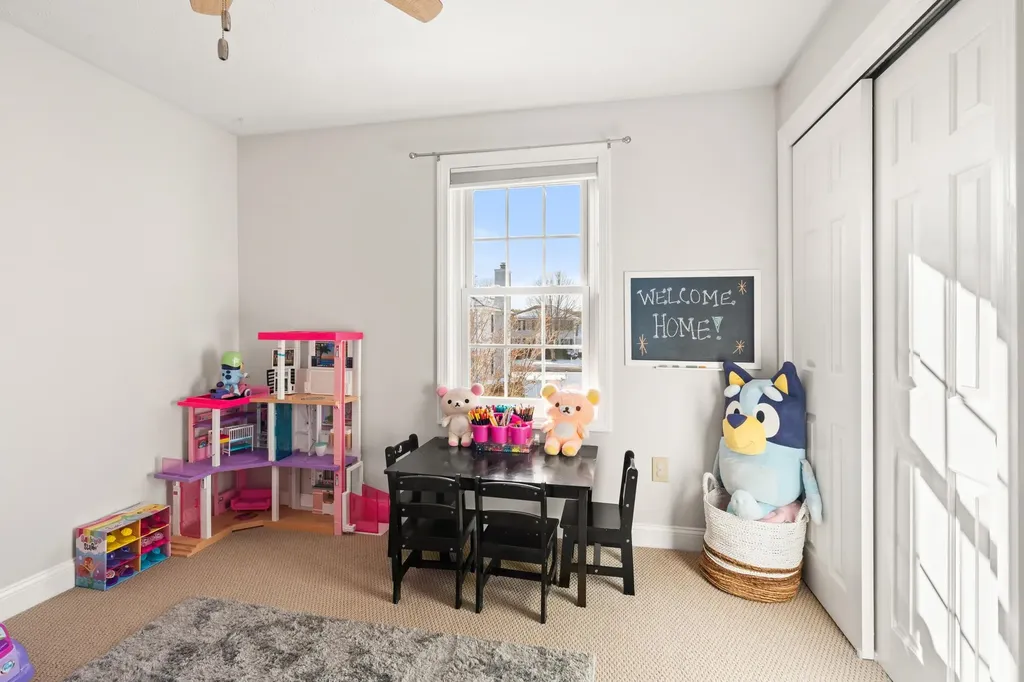 274 Aaron Drive Manchester NH 03109