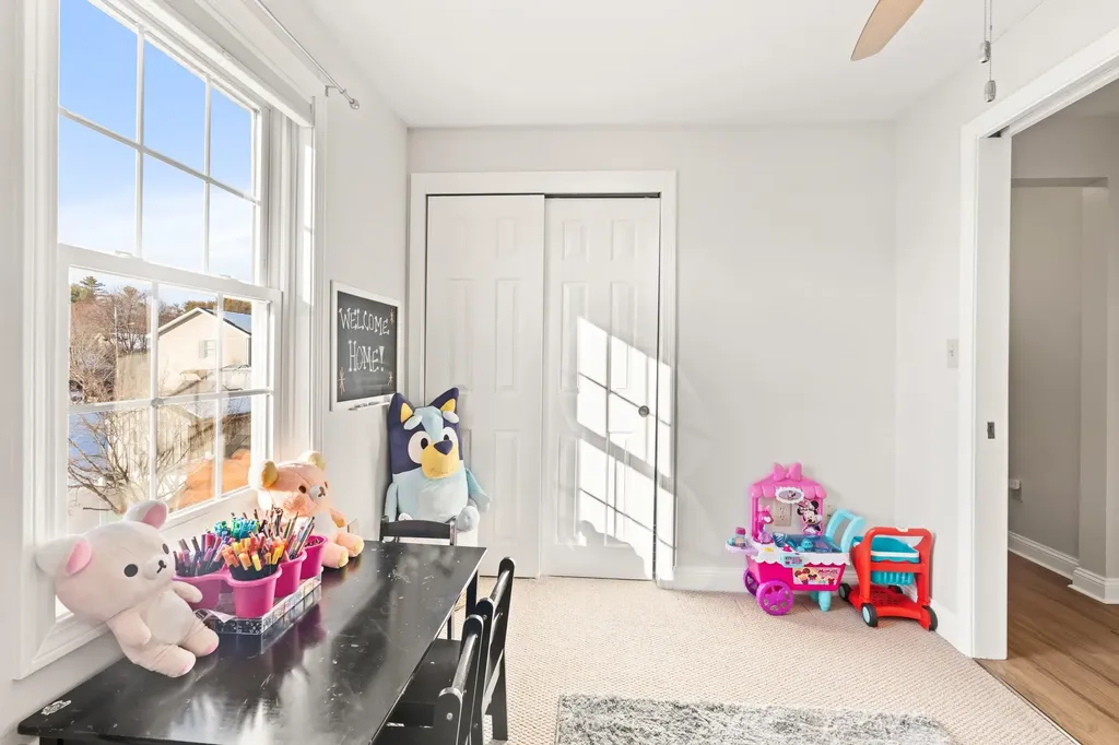 274 Aaron Drive Manchester NH 03109