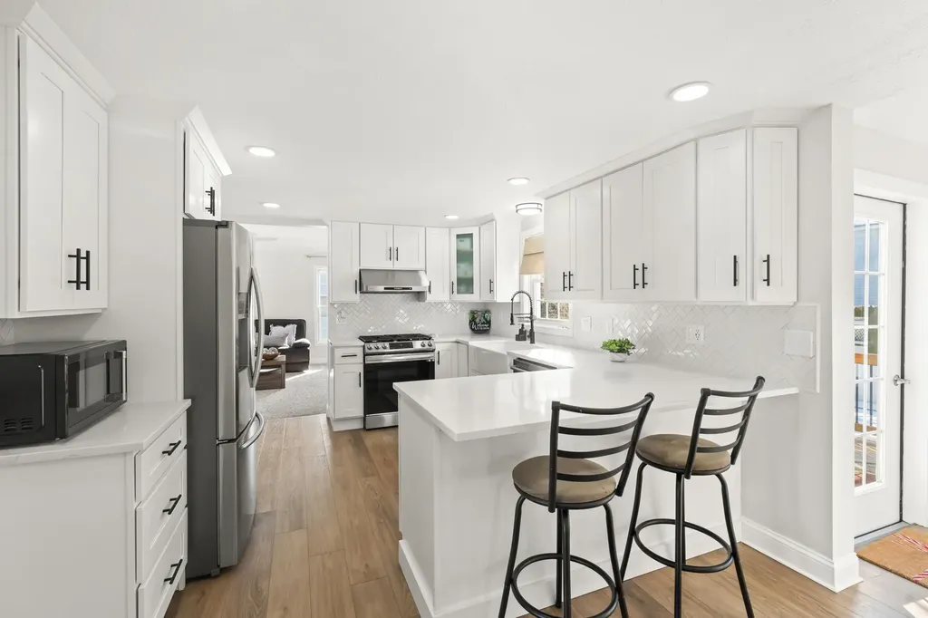 274 Aaron Drive Manchester NH 03109