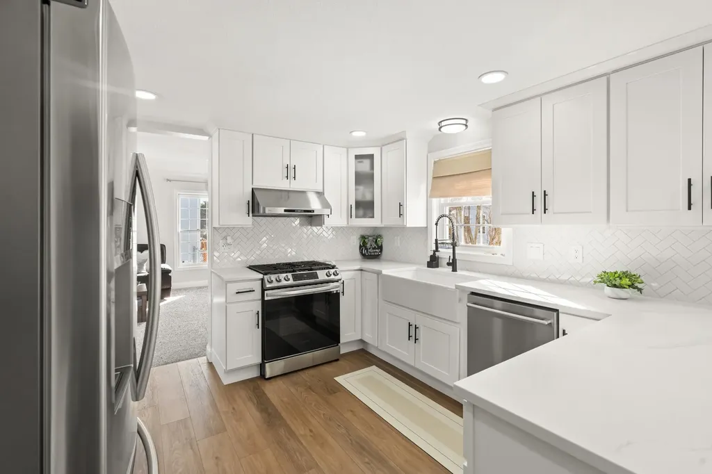 274 Aaron Drive Manchester NH 03109