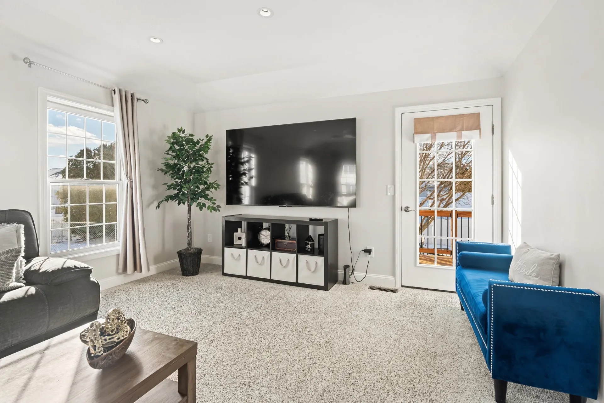 274 Aaron Drive Manchester NH 03109