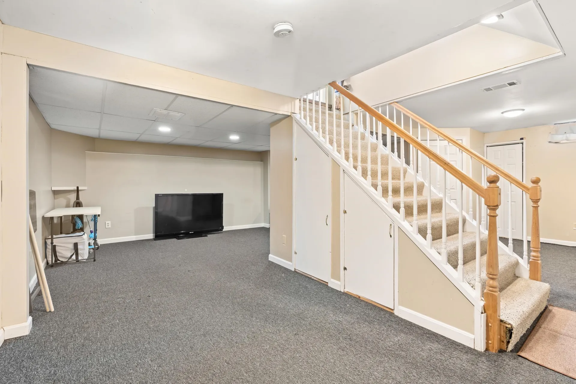 274 Aaron Drive Manchester NH 03109