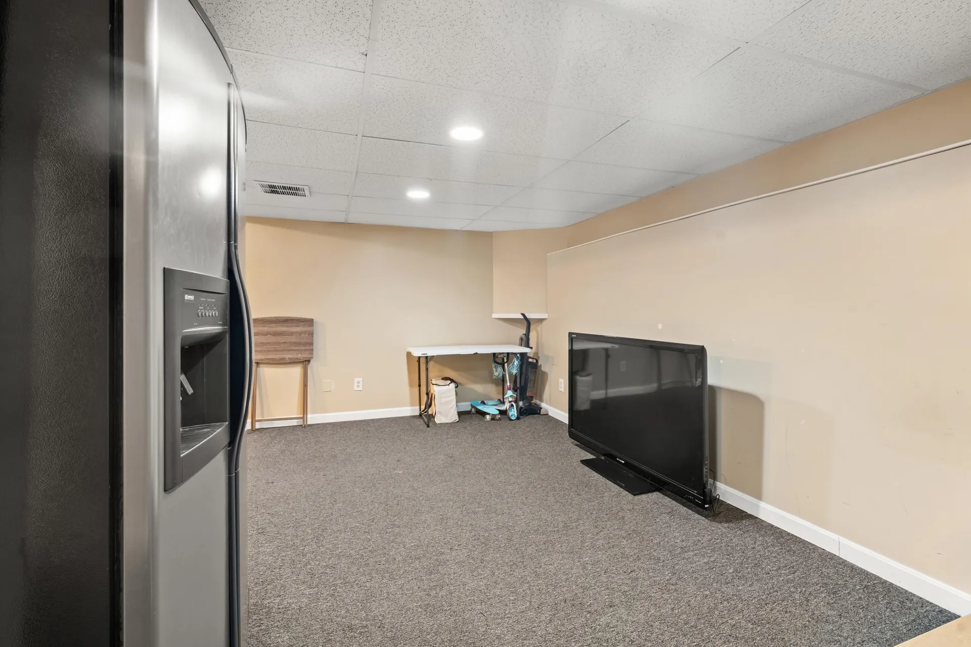 274 Aaron Drive Manchester NH 03109