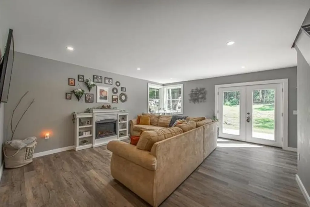 362 Cross Road Rumney NH 03266