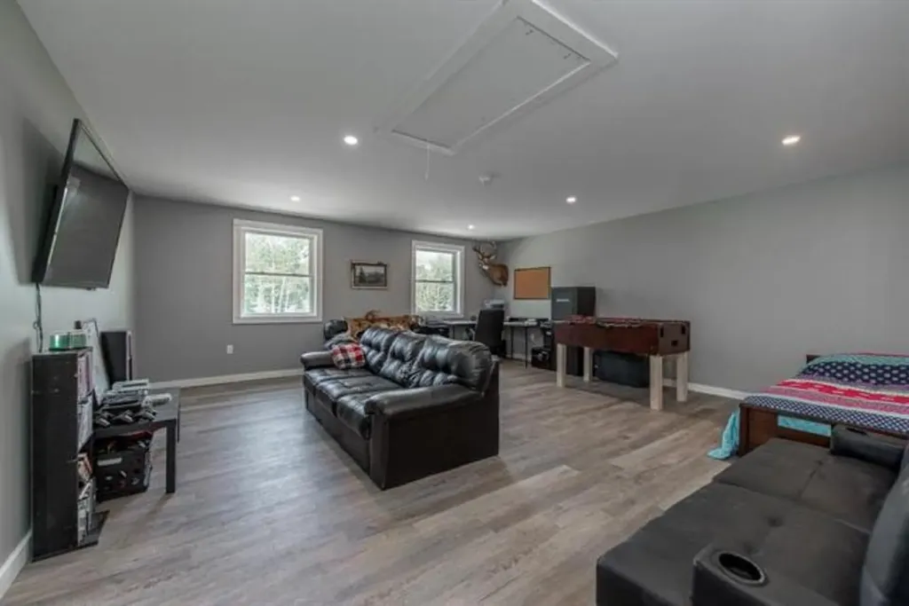 362 Cross Road Rumney NH 03266