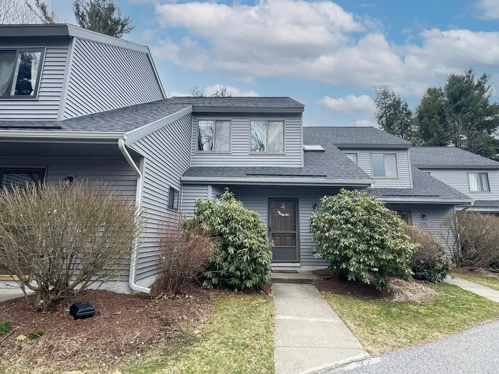 8 Chelsea Circle South Burlington VT 05403