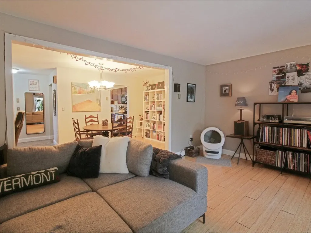 8 Chelsea Circle South Burlington VT 05403