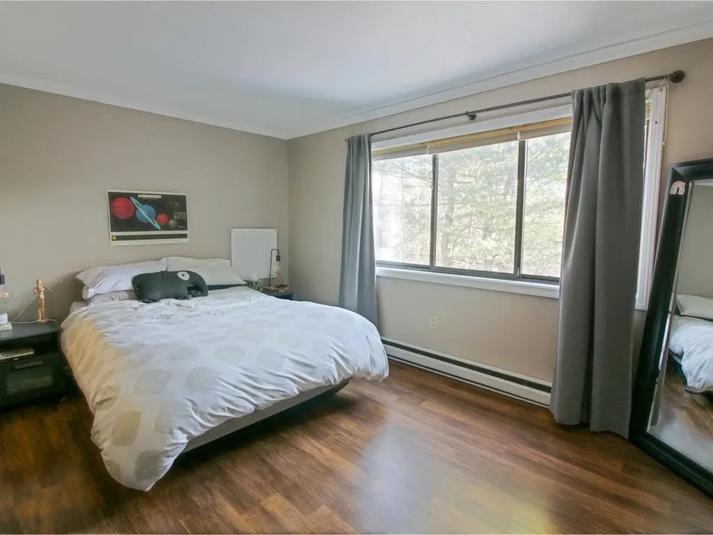 8 Chelsea Circle South Burlington VT 05403