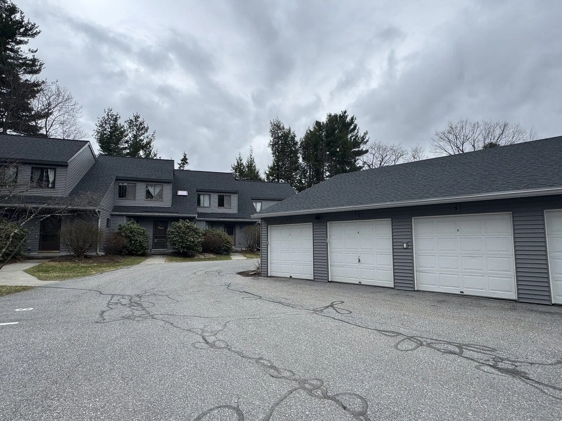 8 Chelsea Circle South Burlington VT 05403