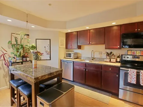 8 Chelsea Circle South Burlington VT 05403