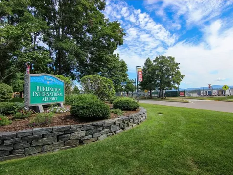 8 Chelsea Circle South Burlington VT 05403