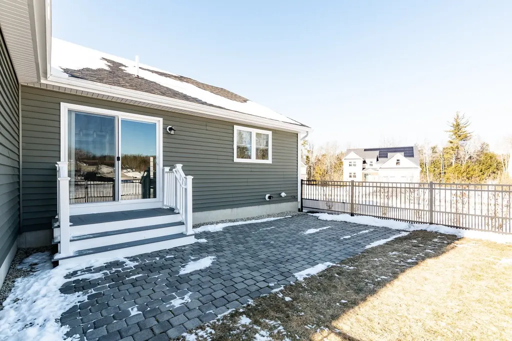 160 Emerald Lane Dover NH 03820