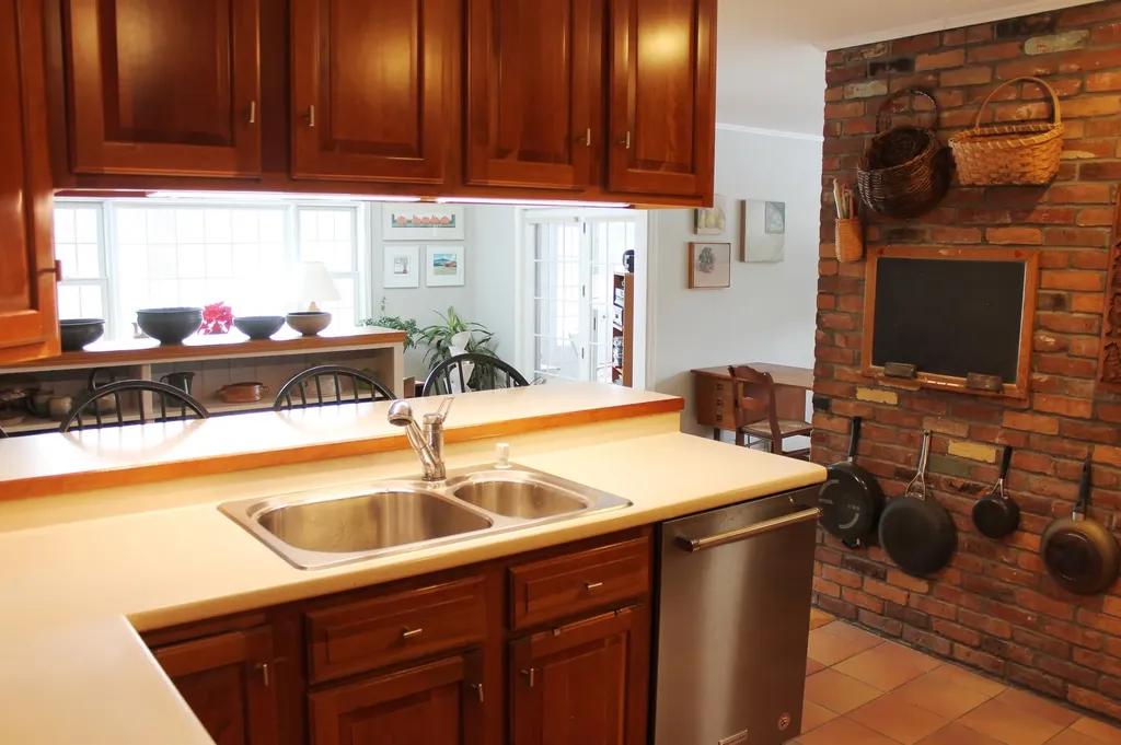 51 Grove Lane Shelburne VT 05482