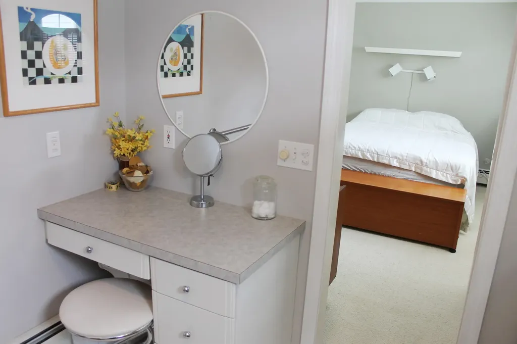 51 Grove Lane Shelburne VT 05482