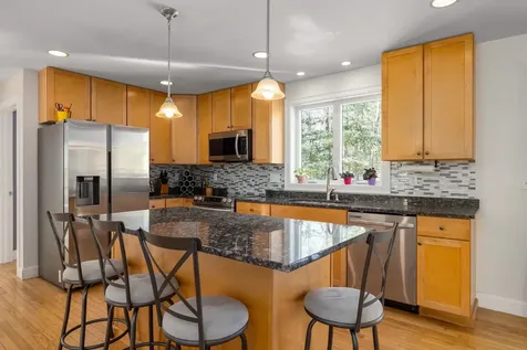 2 Wood Ridge Lane Exeter NH 03833