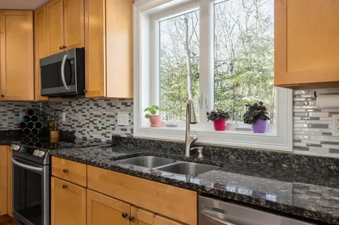 2 Wood Ridge Lane Exeter NH 03833