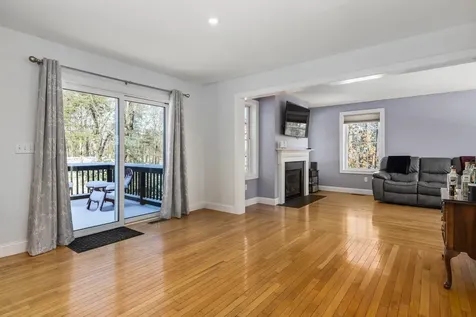 2 Wood Ridge Lane Exeter NH 03833