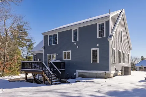 2 Wood Ridge Lane Exeter NH 03833