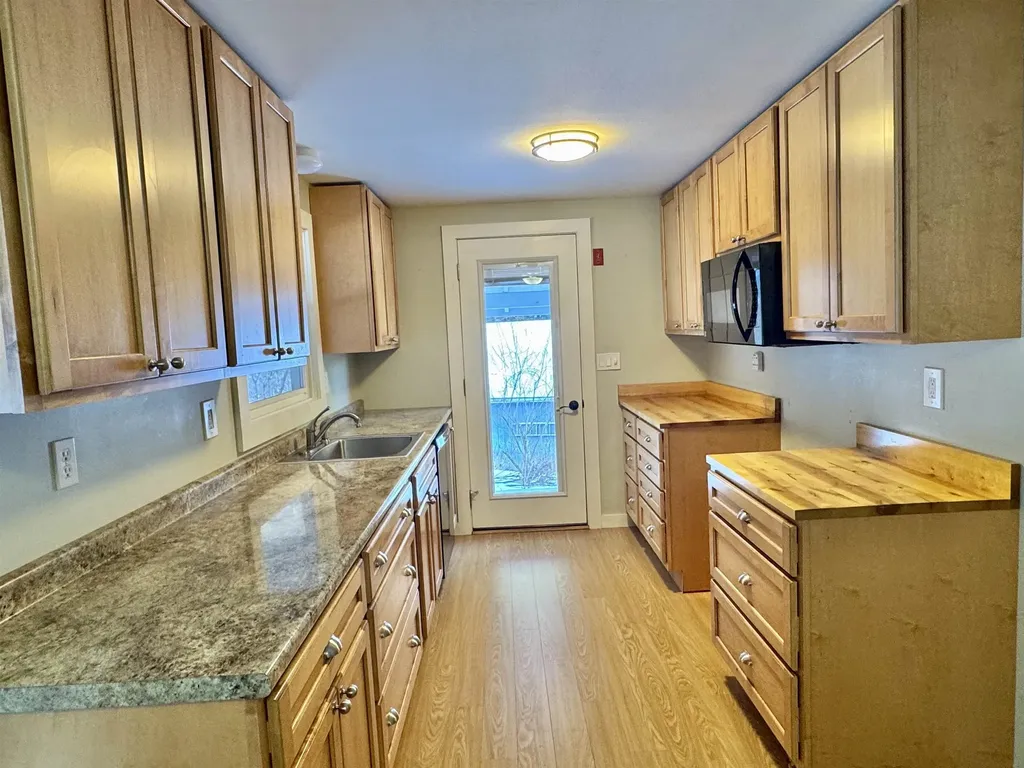 607 Vermont Route 132 Norwich VT 05055