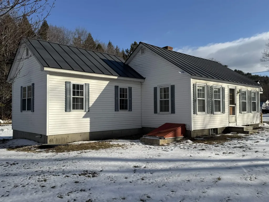 2678 Nh Route 25a Orford NH 03777