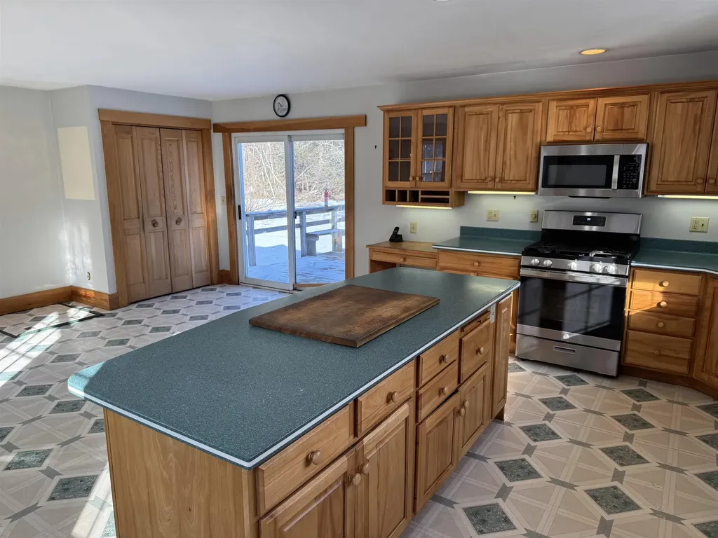 2678 Nh Route 25a Orford NH 03777