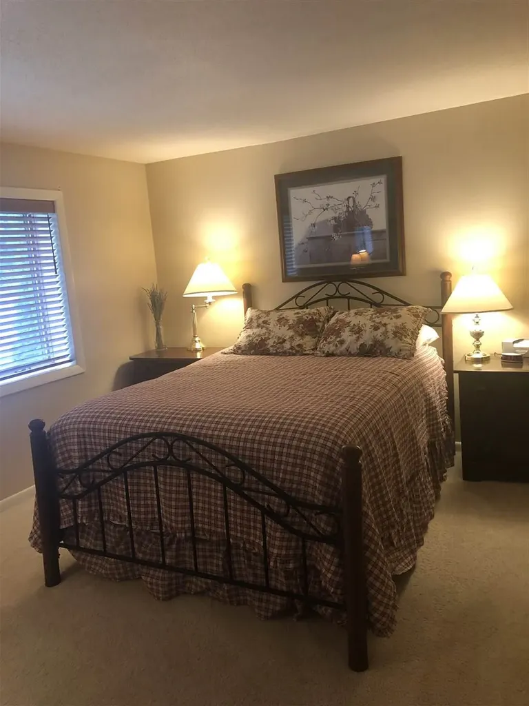 14 Pioneer Point Grantham NH 03753