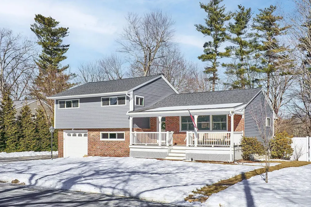 8 Ansel Street Salem NH 03079