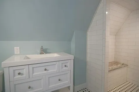 4 Spring Lane Eliot ME 03903