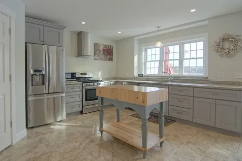 4 Spring Lane Eliot ME 03903