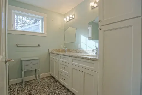 4 Spring Lane Eliot ME 03903