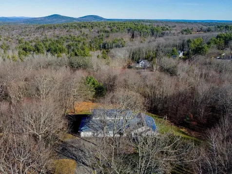58 Ridgeview Lane New Boston NH 03070