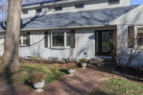58 Ridgeview Lane New Boston NH 03070