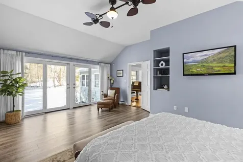 9 Little Pine Lane Exeter NH 03833