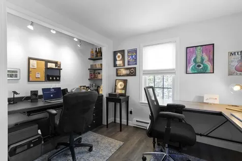 9 Little Pine Lane Exeter NH 03833