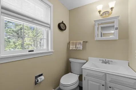 9 Little Pine Lane Exeter NH 03833
