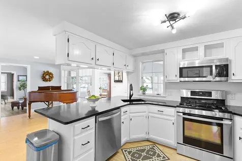 9 Little Pine Lane Exeter NH 03833